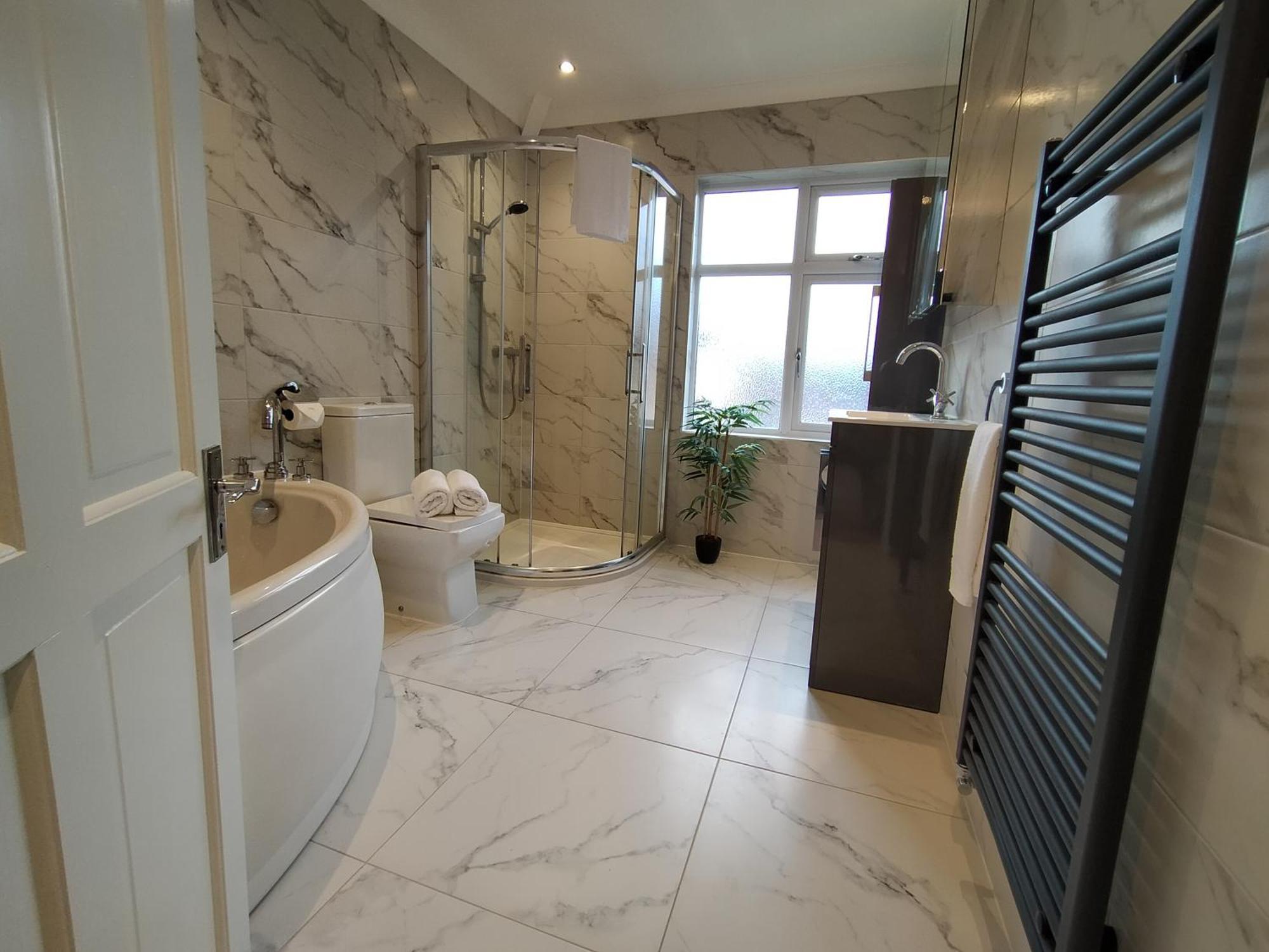 크루 Sirius House - Sleeps 7, Driveway, Garden 빌라 외부 사진