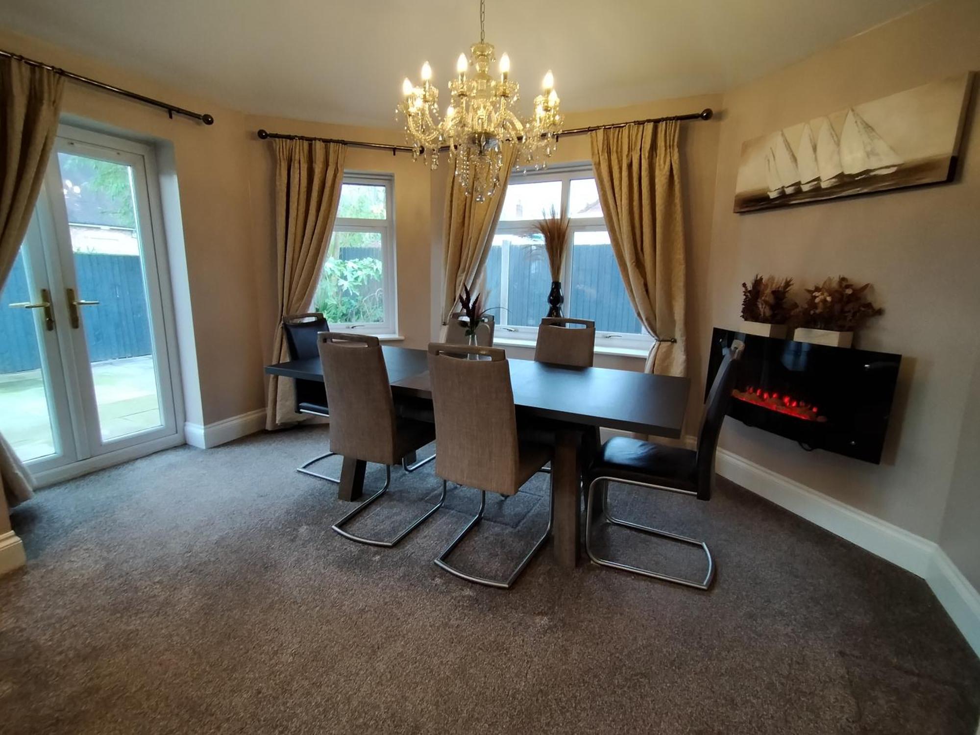 크루 Sirius House - Sleeps 7, Driveway, Garden 빌라 외부 사진