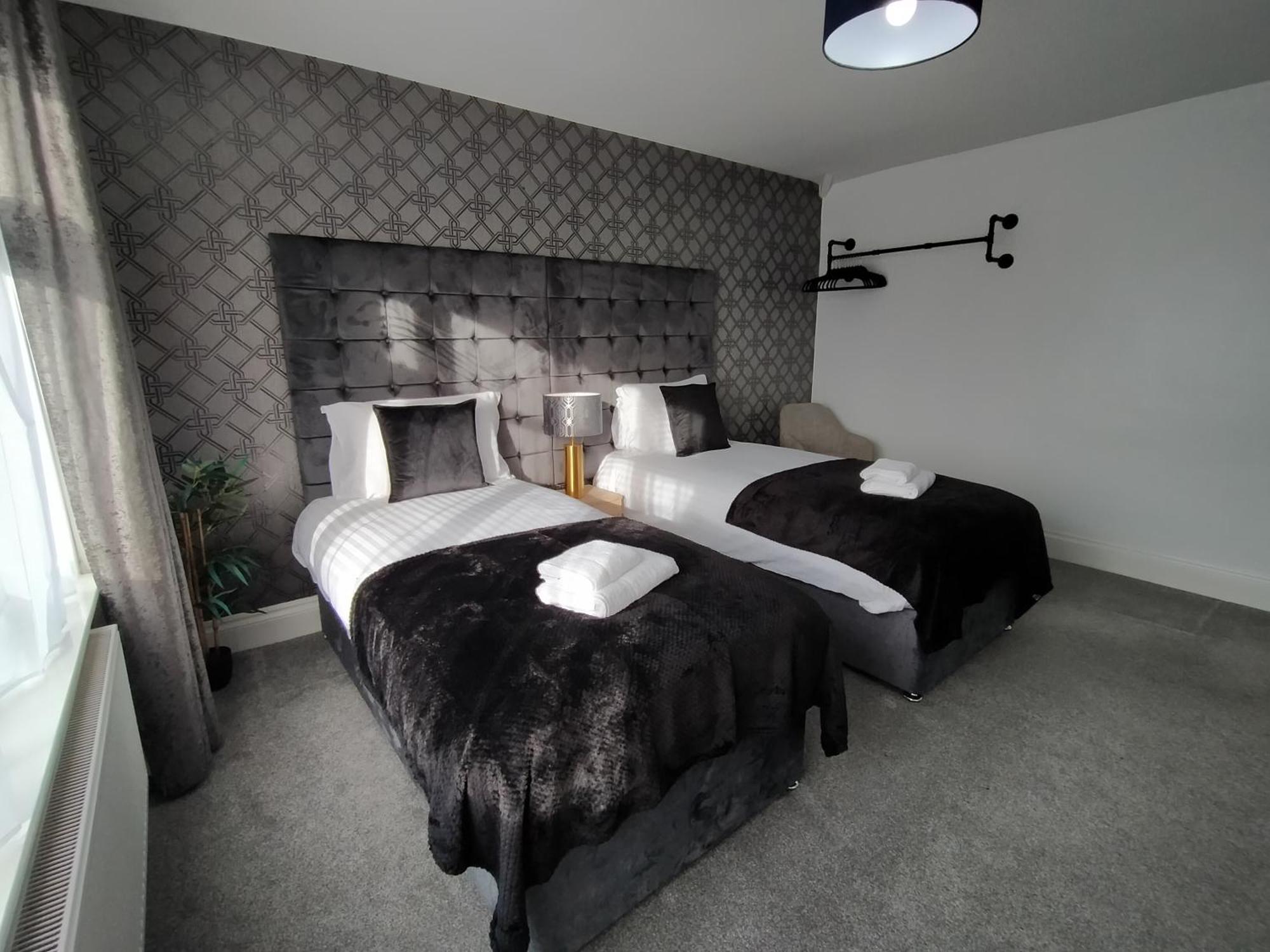 크루 Sirius House - Sleeps 7, Driveway, Garden 빌라 외부 사진