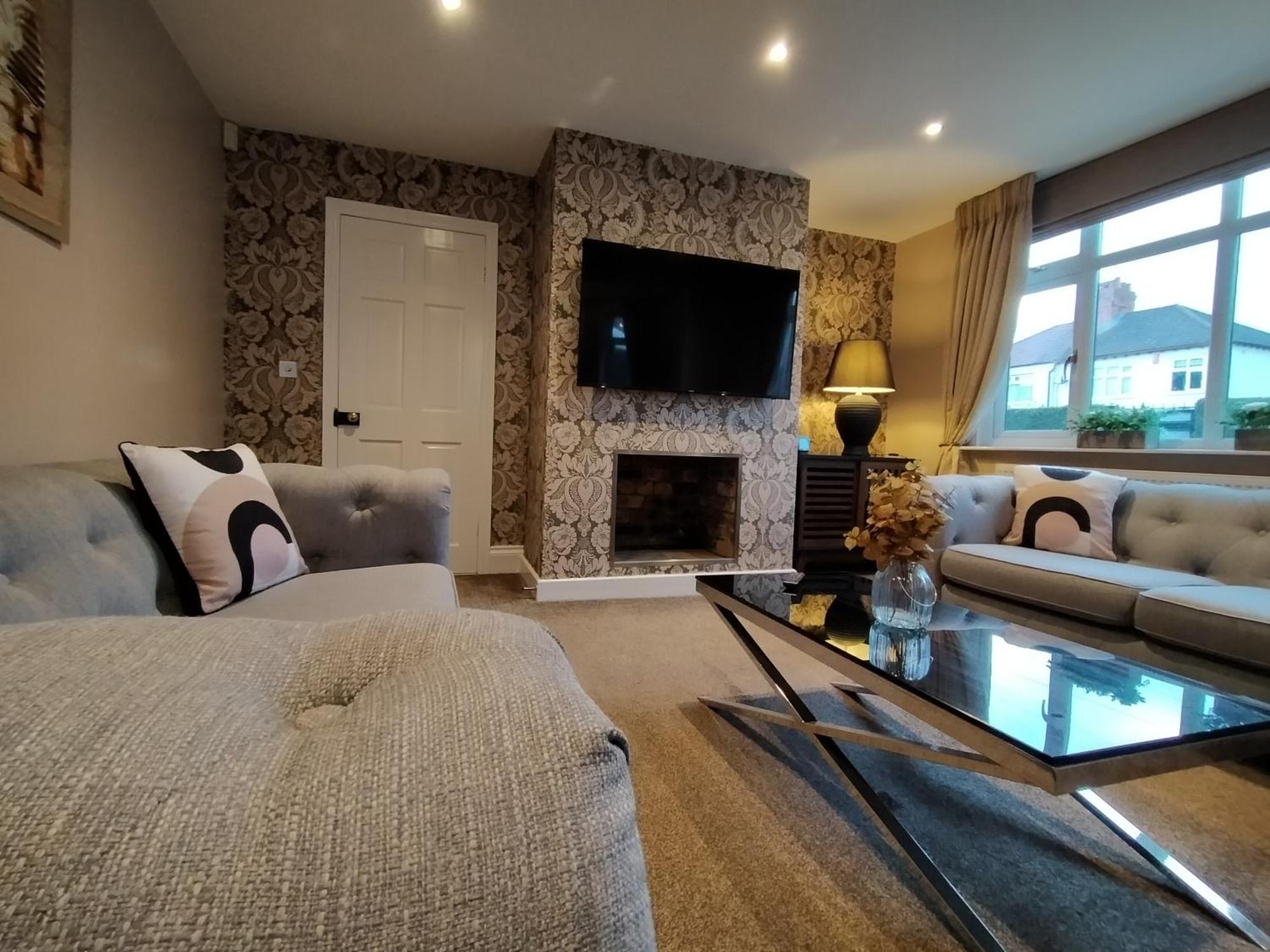 크루 Sirius House - Sleeps 7, Driveway, Garden 빌라 외부 사진